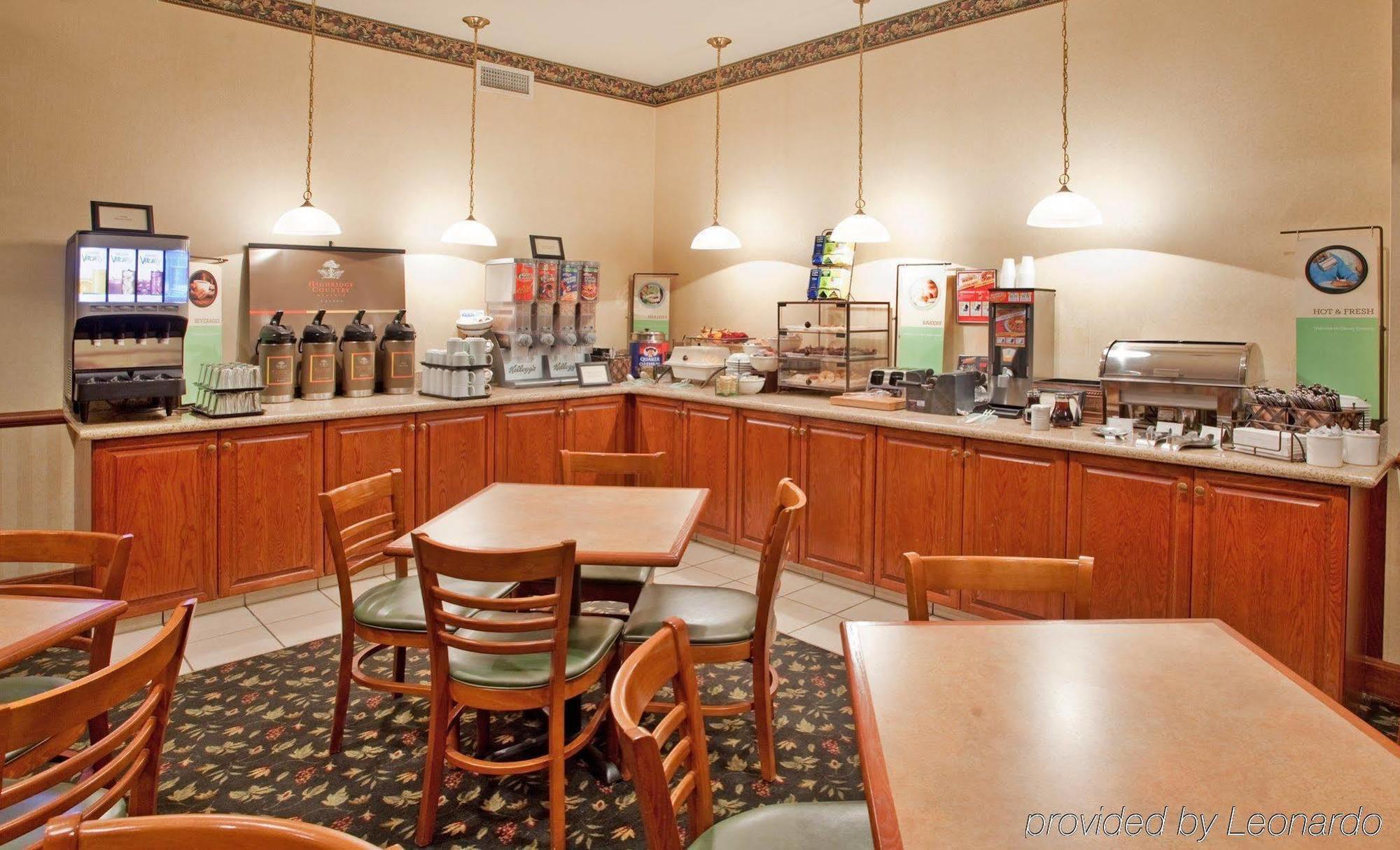 Country Inn & Suites By Radisson, St Charles Historic District Saint Charles Exterior foto